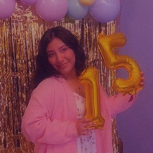 Meet your Posher, Valeria